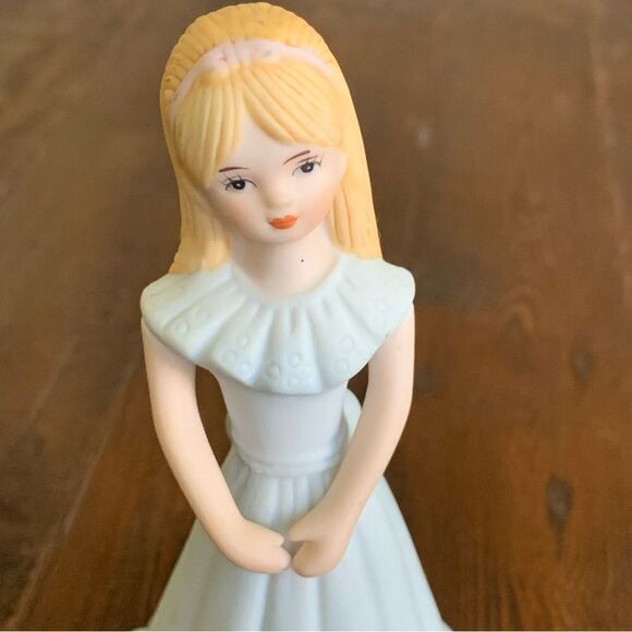 Enesco Vintage Growing Up Birthday Girls age 10 - Picture 2 of 5